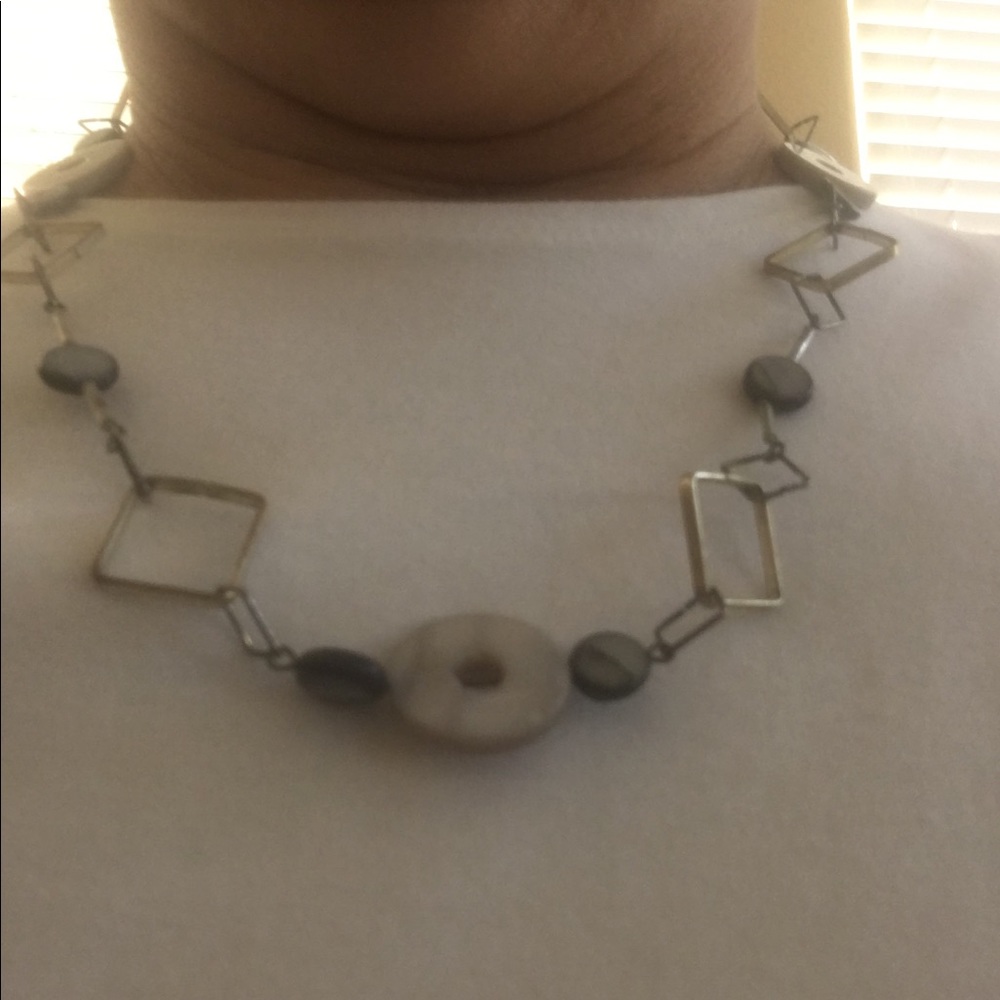SQUARE CIRCLE NECKLACE ⭕️⭕️⭕️